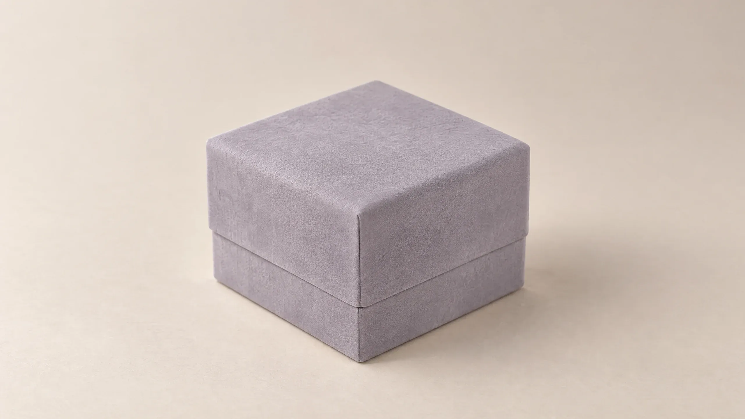 Closed box in Anthracite