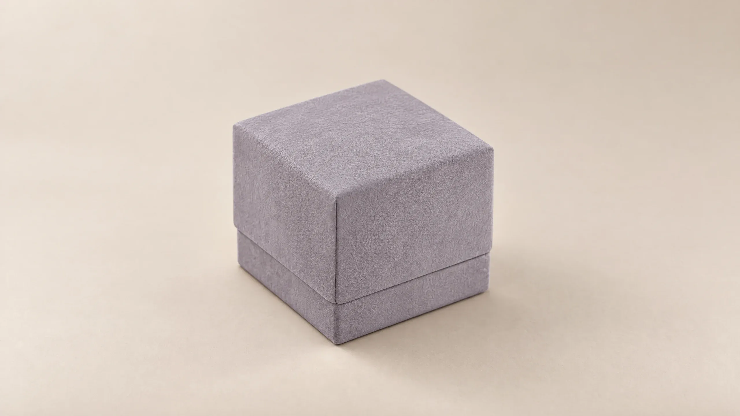 Closed box in Anthracite